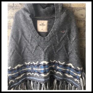 HOLLISTER NWOT Hooded Knit Poncho